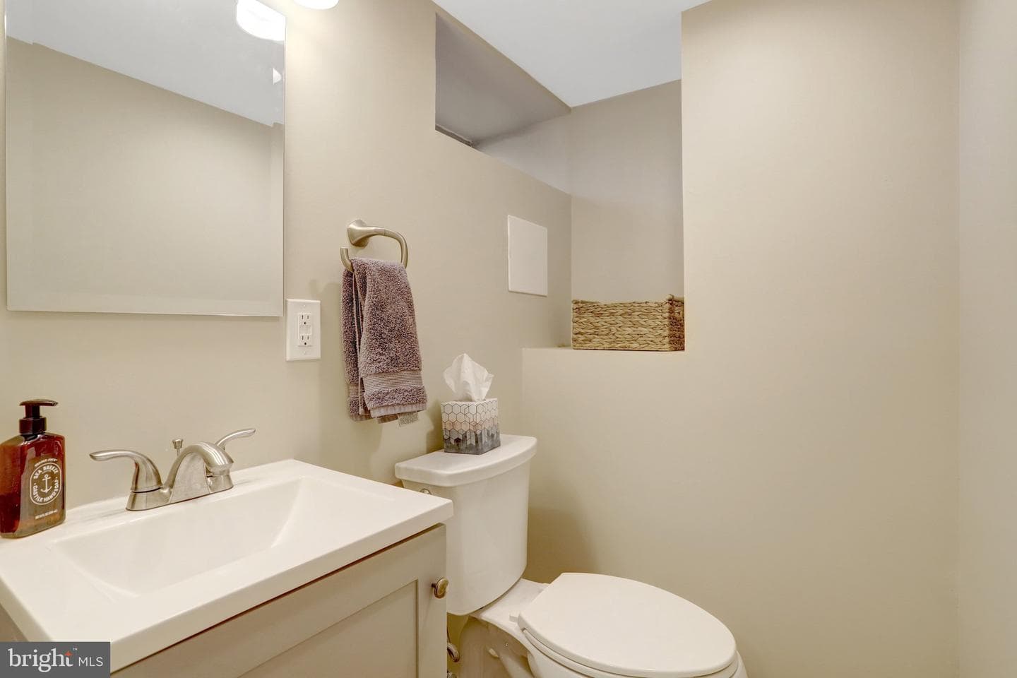 3530 Gordon Street photo 49