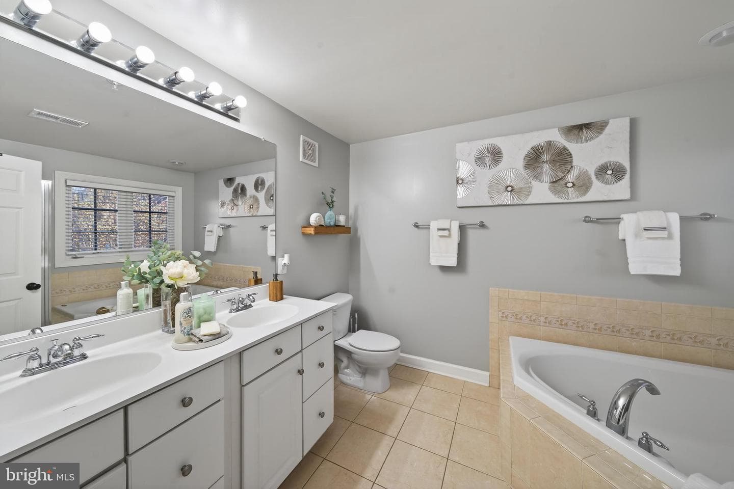 8015 Samuel Wallis Street photo 12