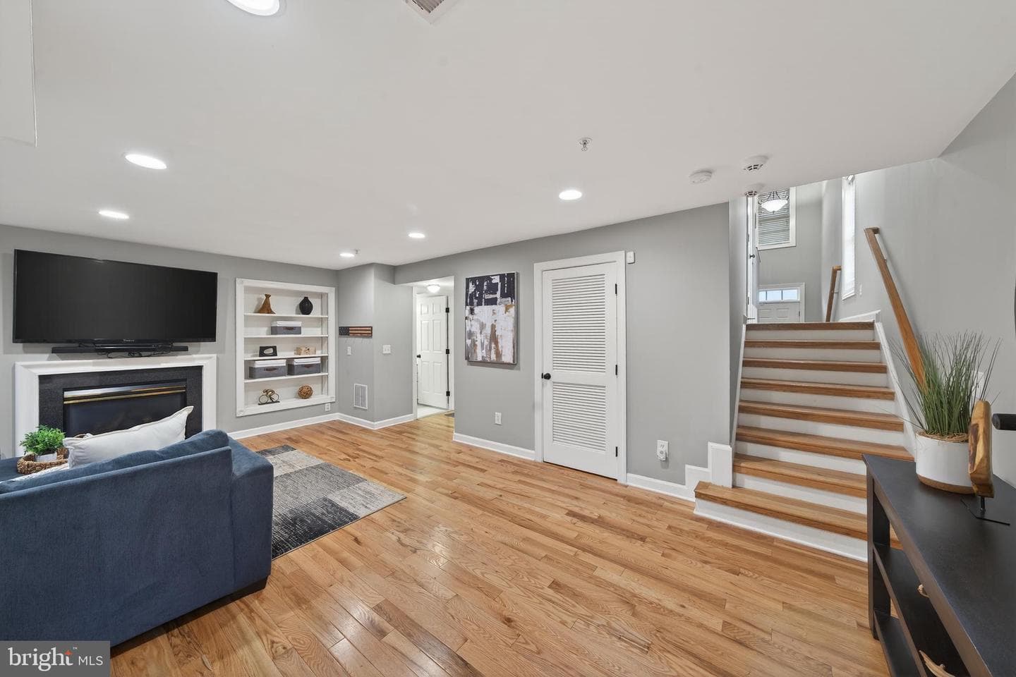 8015 Samuel Wallis Street photo 20