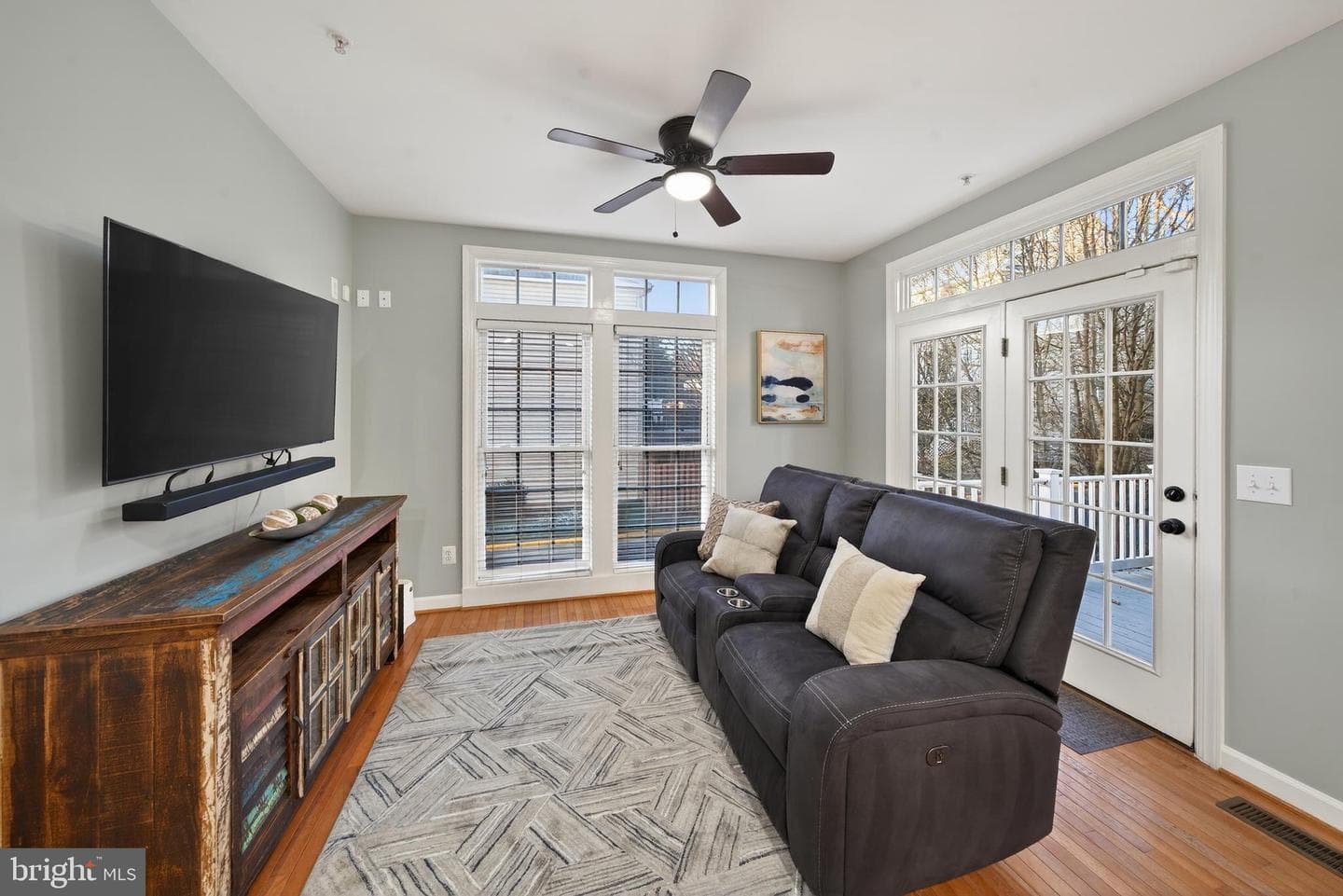 8015 Samuel Wallis Street photo 3