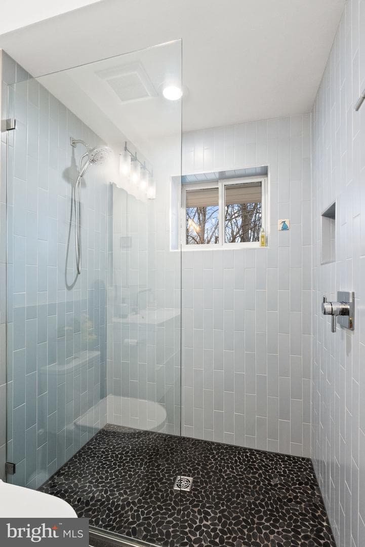 7405 Add Drive photo 25
