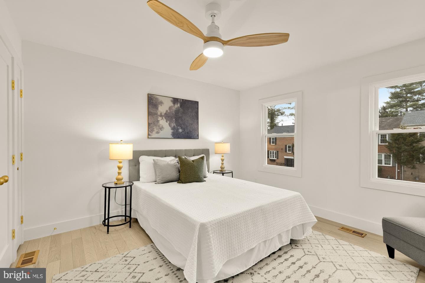 9532 Burdett Road photo 16