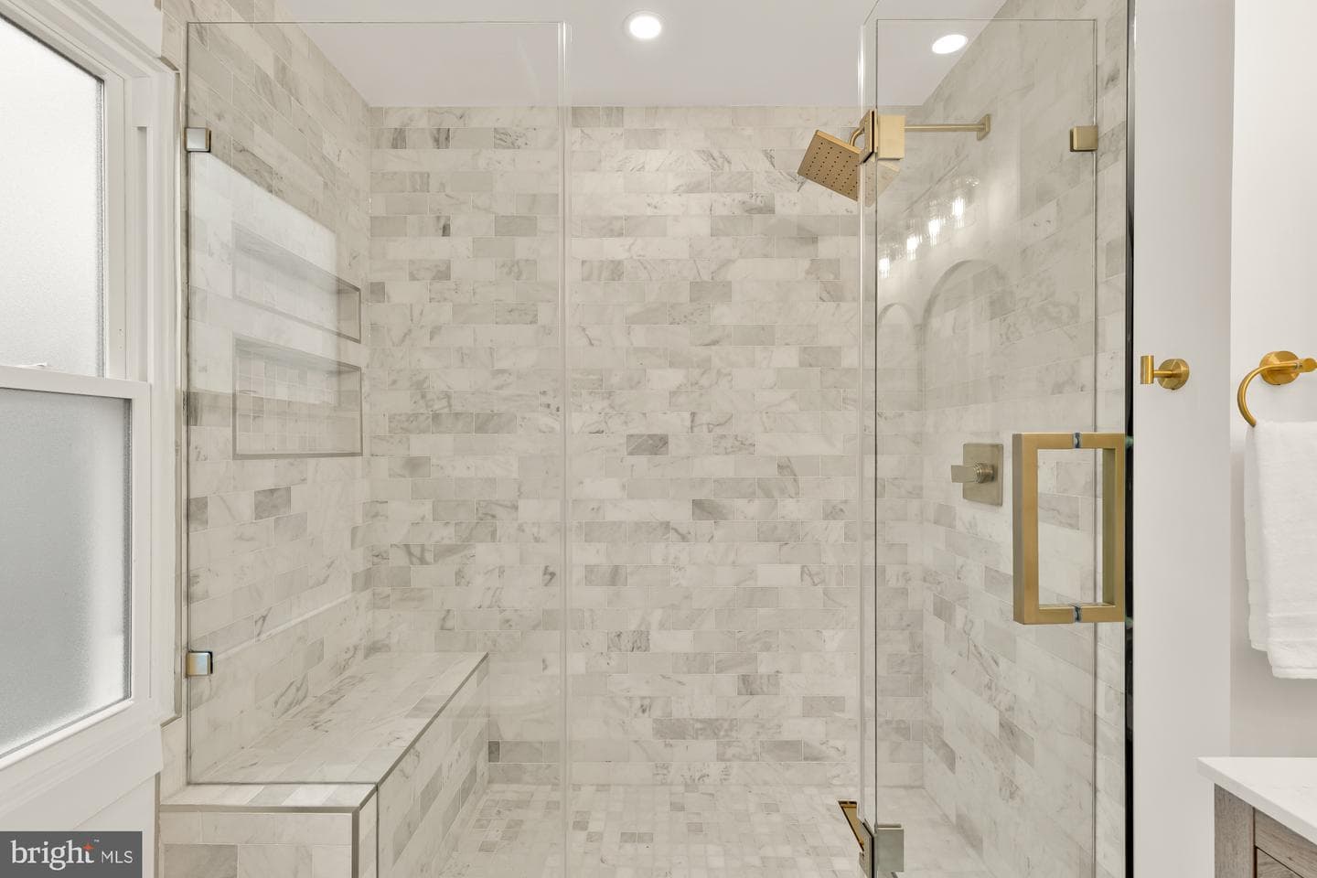 9532 Burdett Road photo 20
