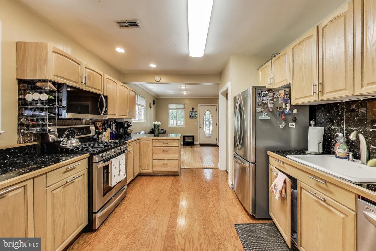 6703 Hallwood Avenue photo 10
