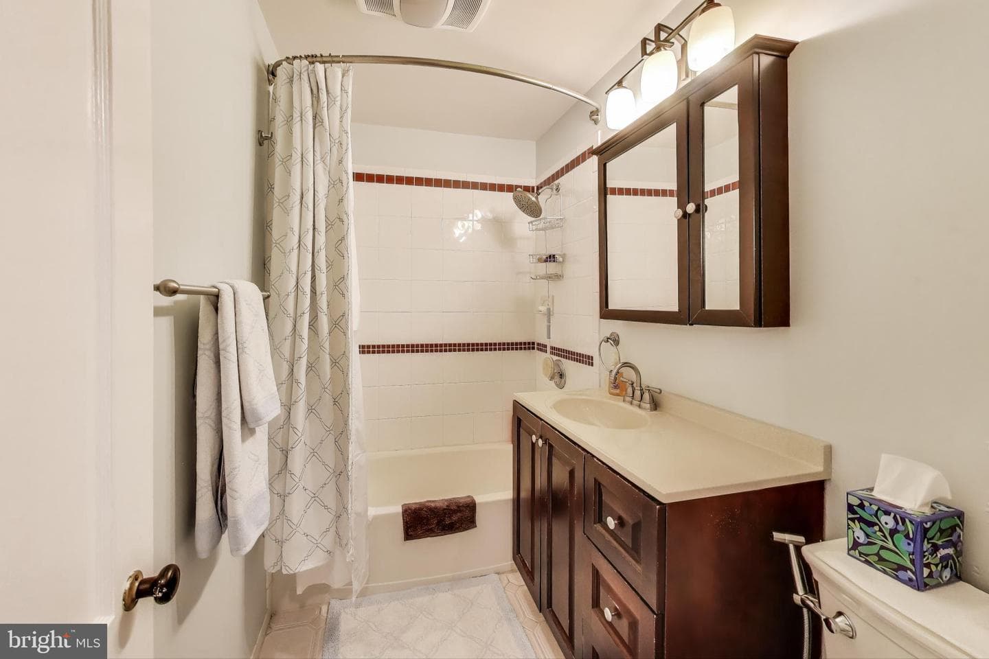 6703 Hallwood Avenue photo 21