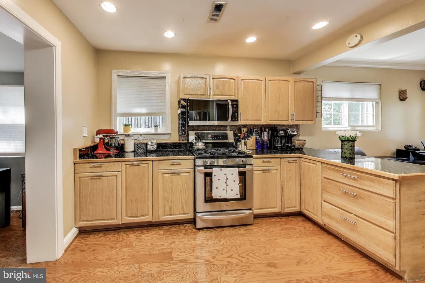 6703 Hallwood Avenue photo 9