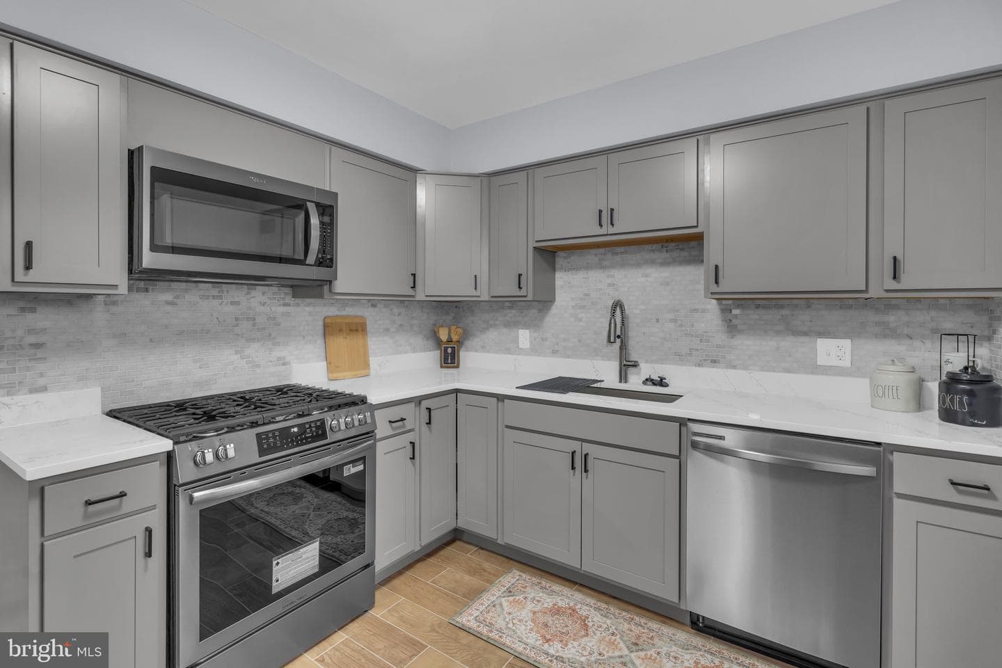 10705 Ames Street photo 13