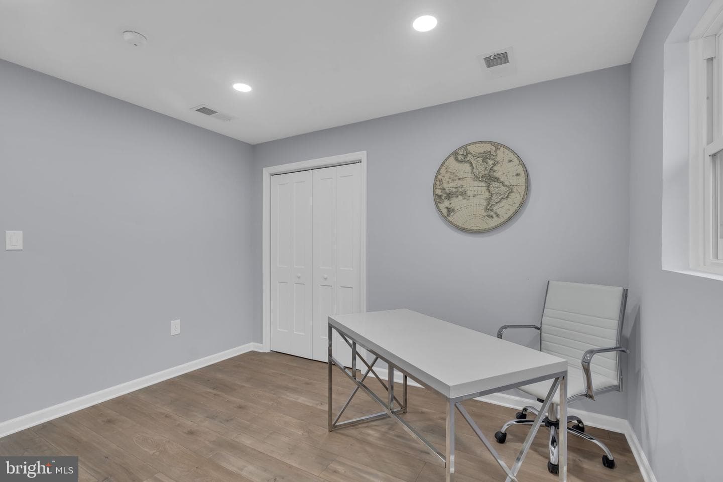 10705 Ames Street photo 36