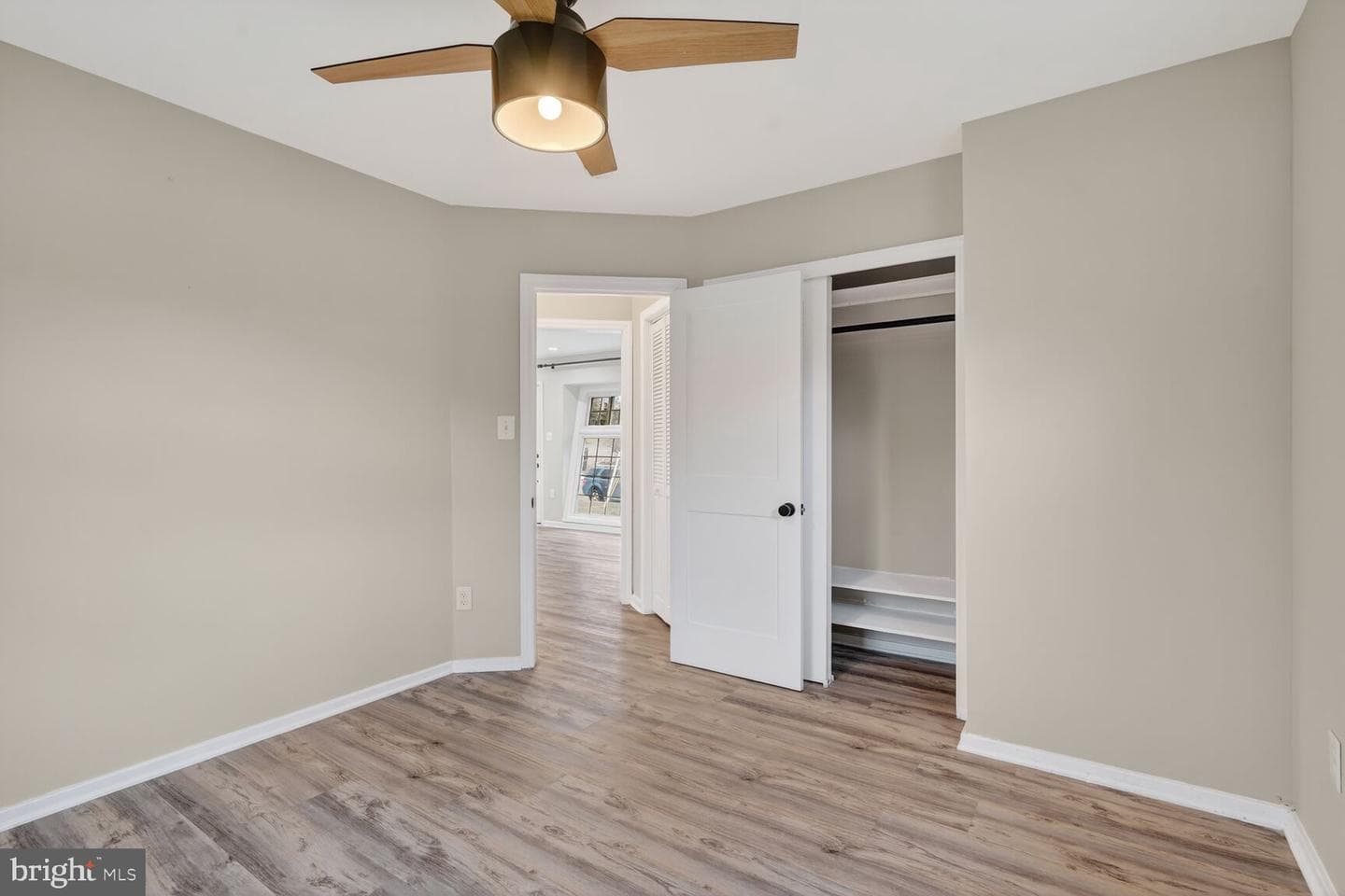 1925 Rollins Drive photo 23