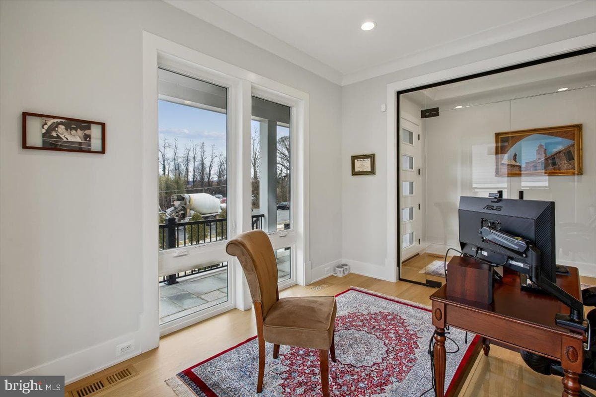4055 Thornton photo 16
