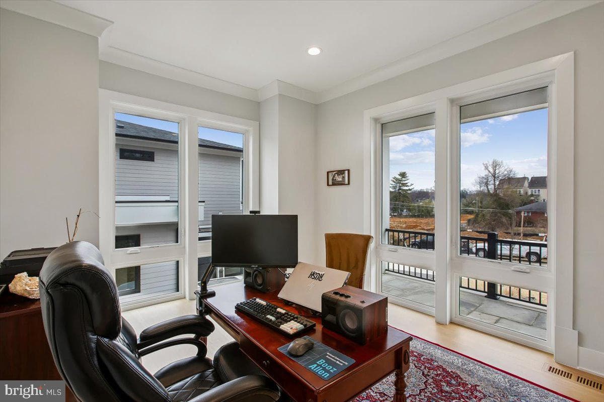 4055 Thornton photo 17