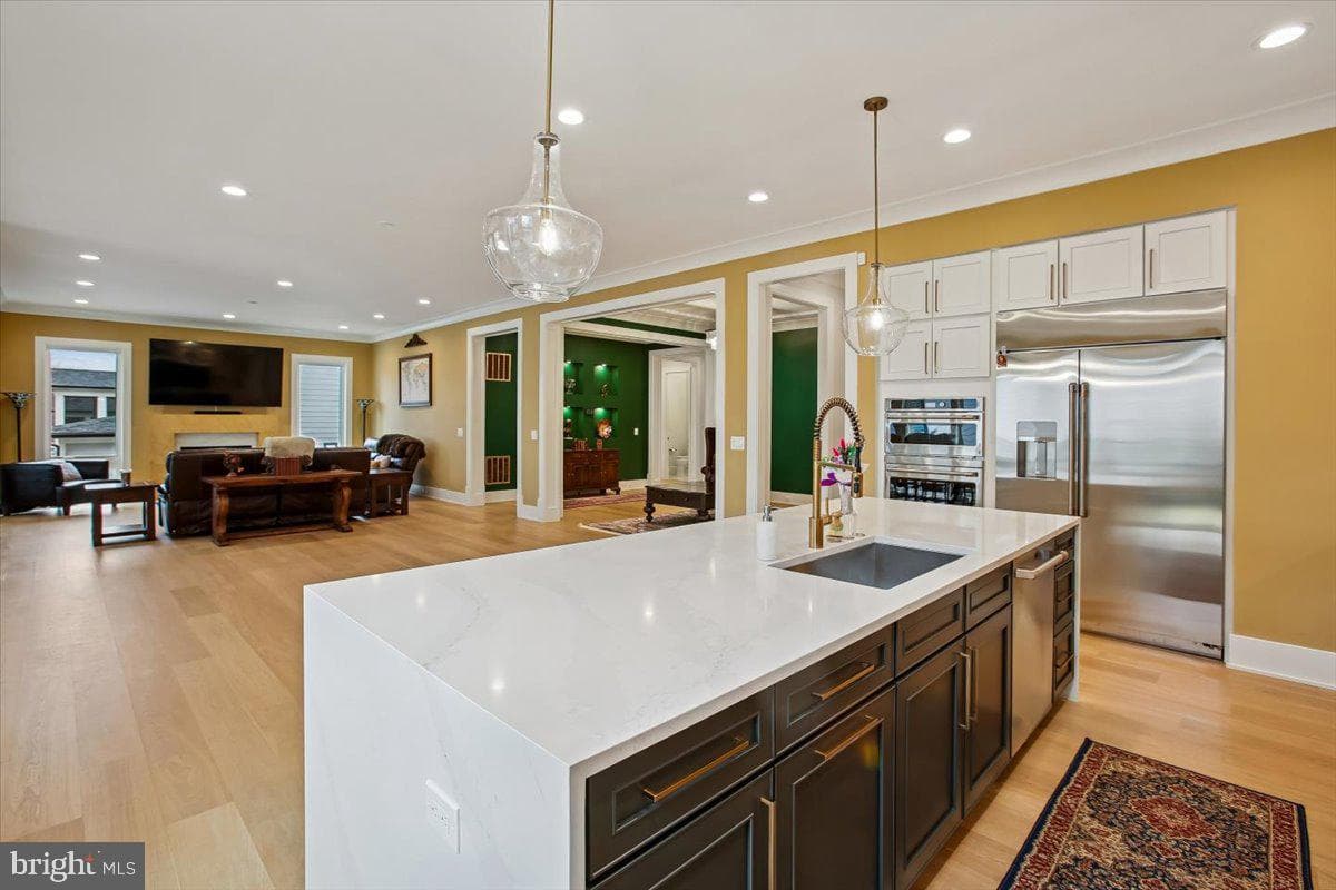 4055 Thornton photo 24
