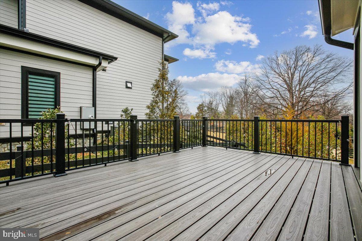 4055 Thornton photo 34