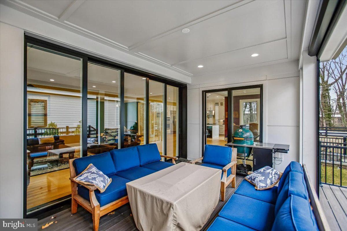 4055 Thornton photo 36