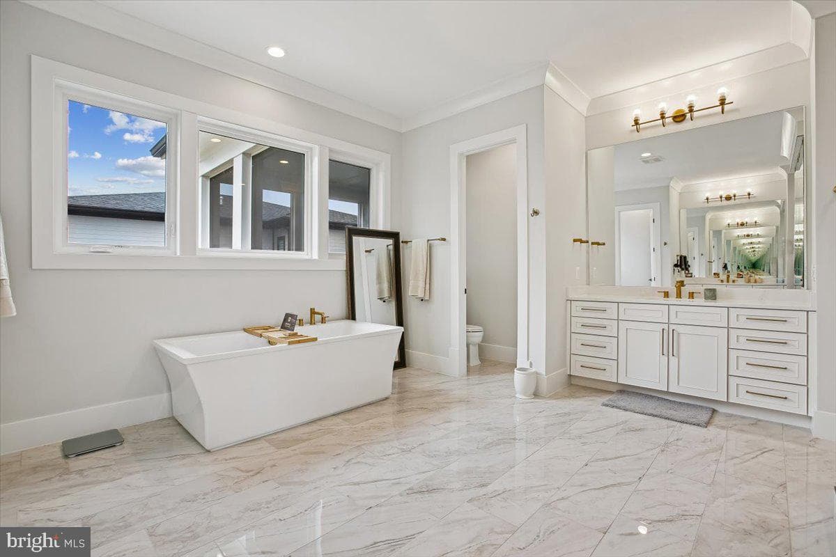 4055 Thornton photo 47