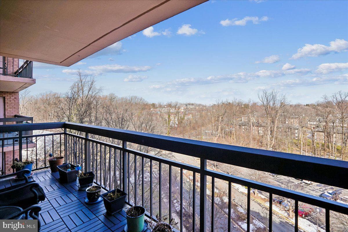 2230 George C Marshall Drive #904 photo 8