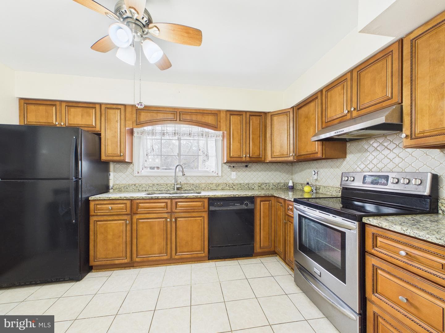 5907 Camberly Avenue photo 6