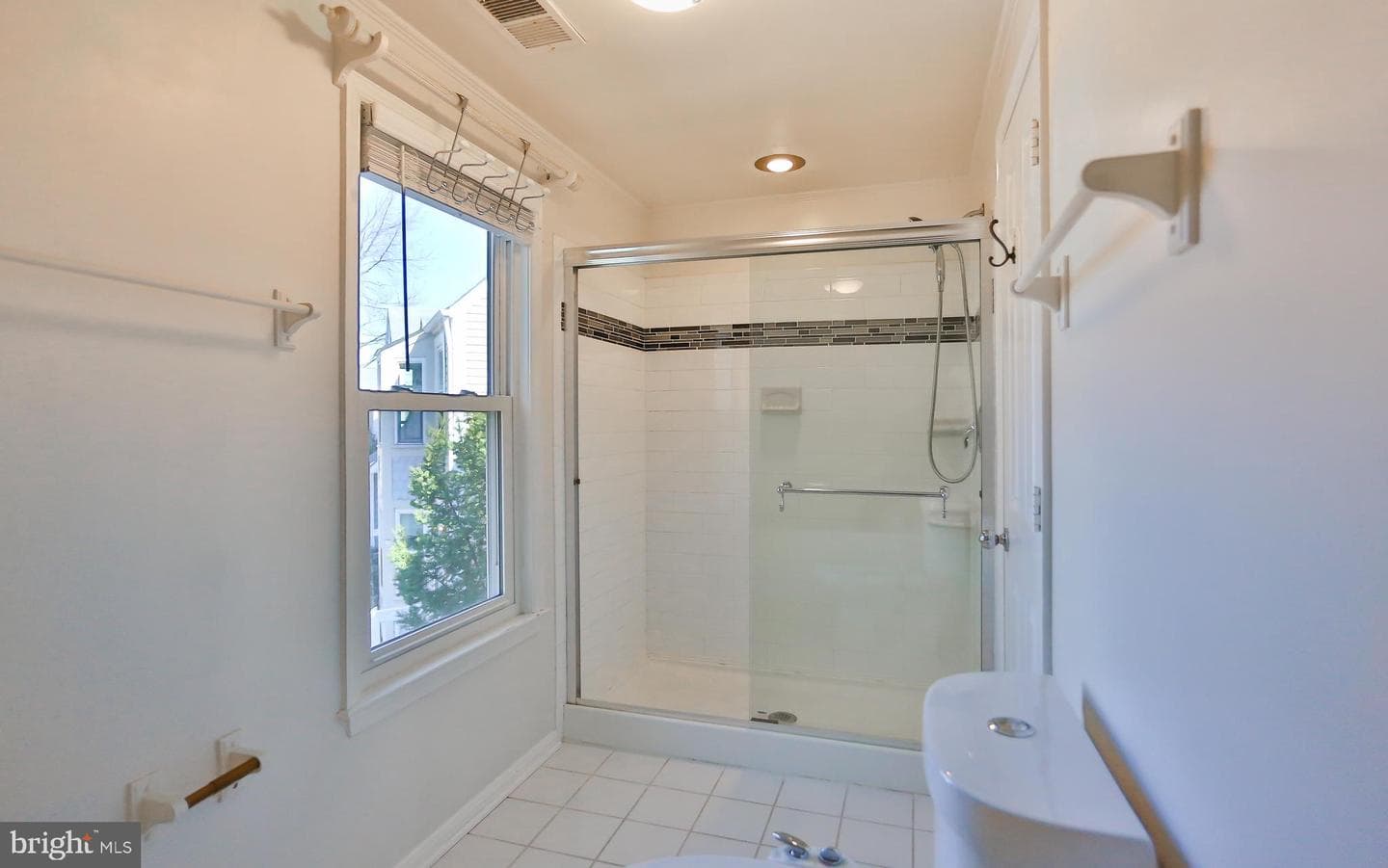 5837 Norham Drive photo 11