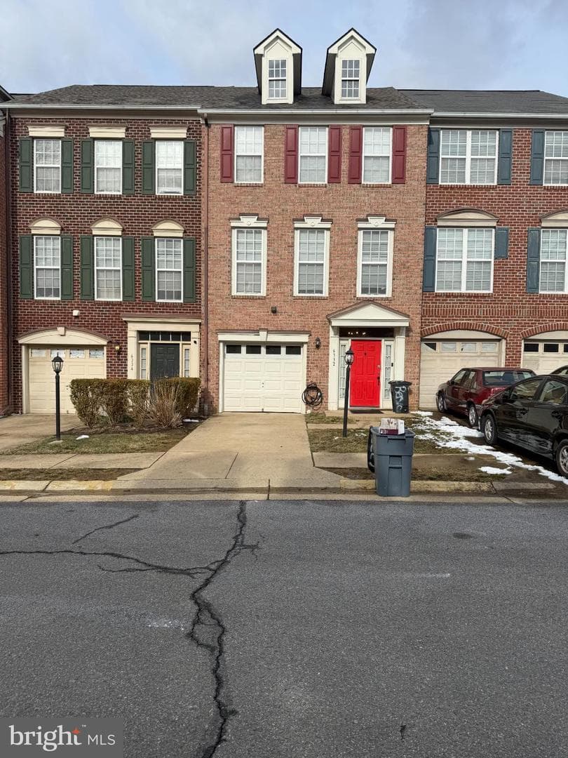 6332 Robert Todd Court, Alexandria