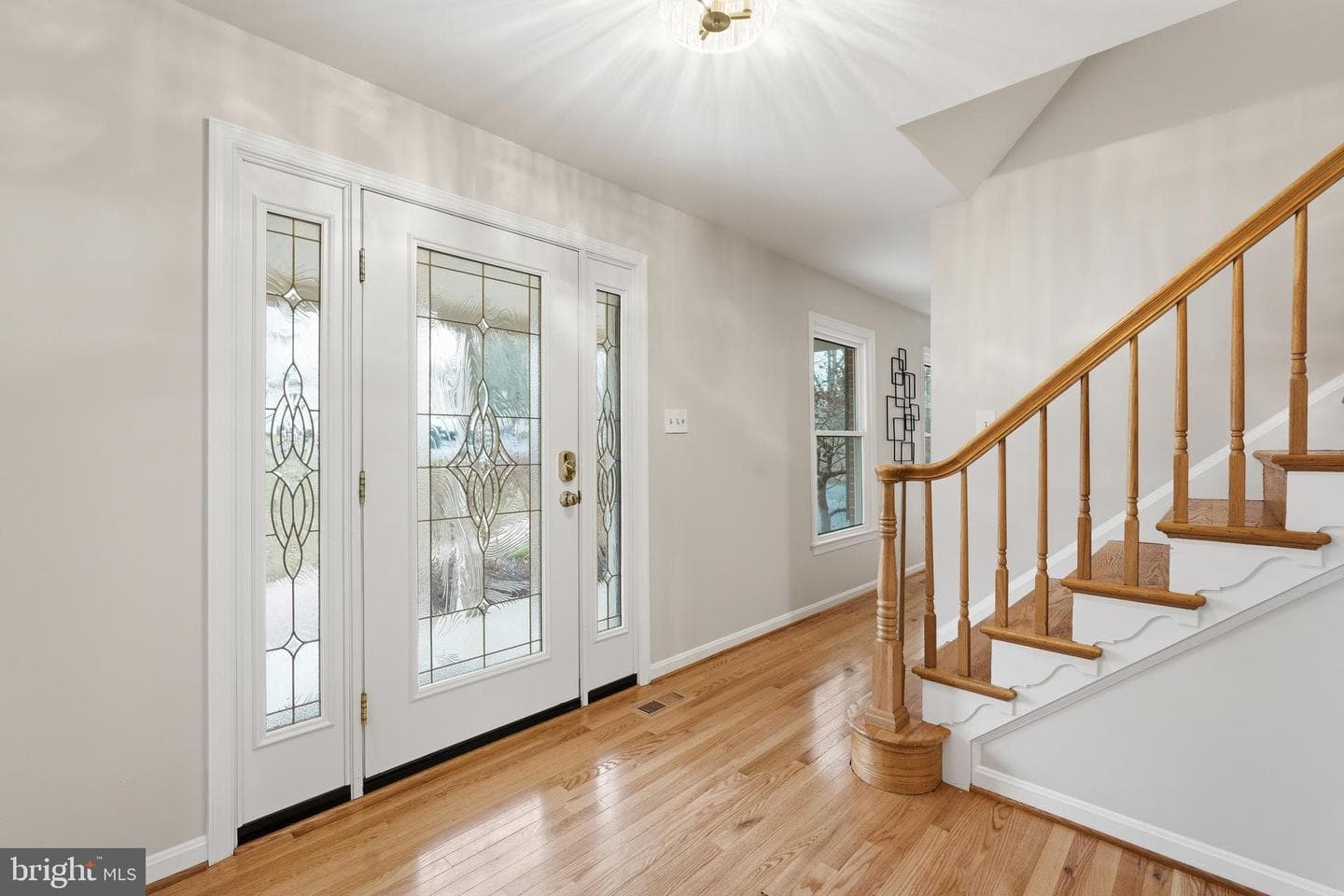 601 Sideling Court NE photo 2
