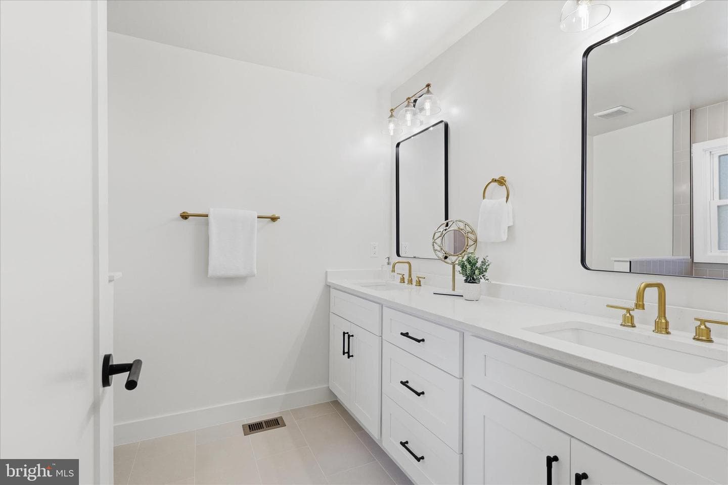 4824 Holborn Avenue photo 22