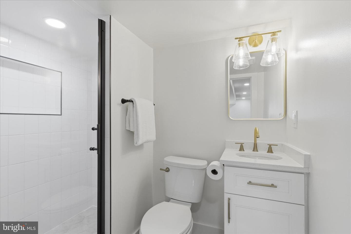 4824 Holborn Avenue photo 31
