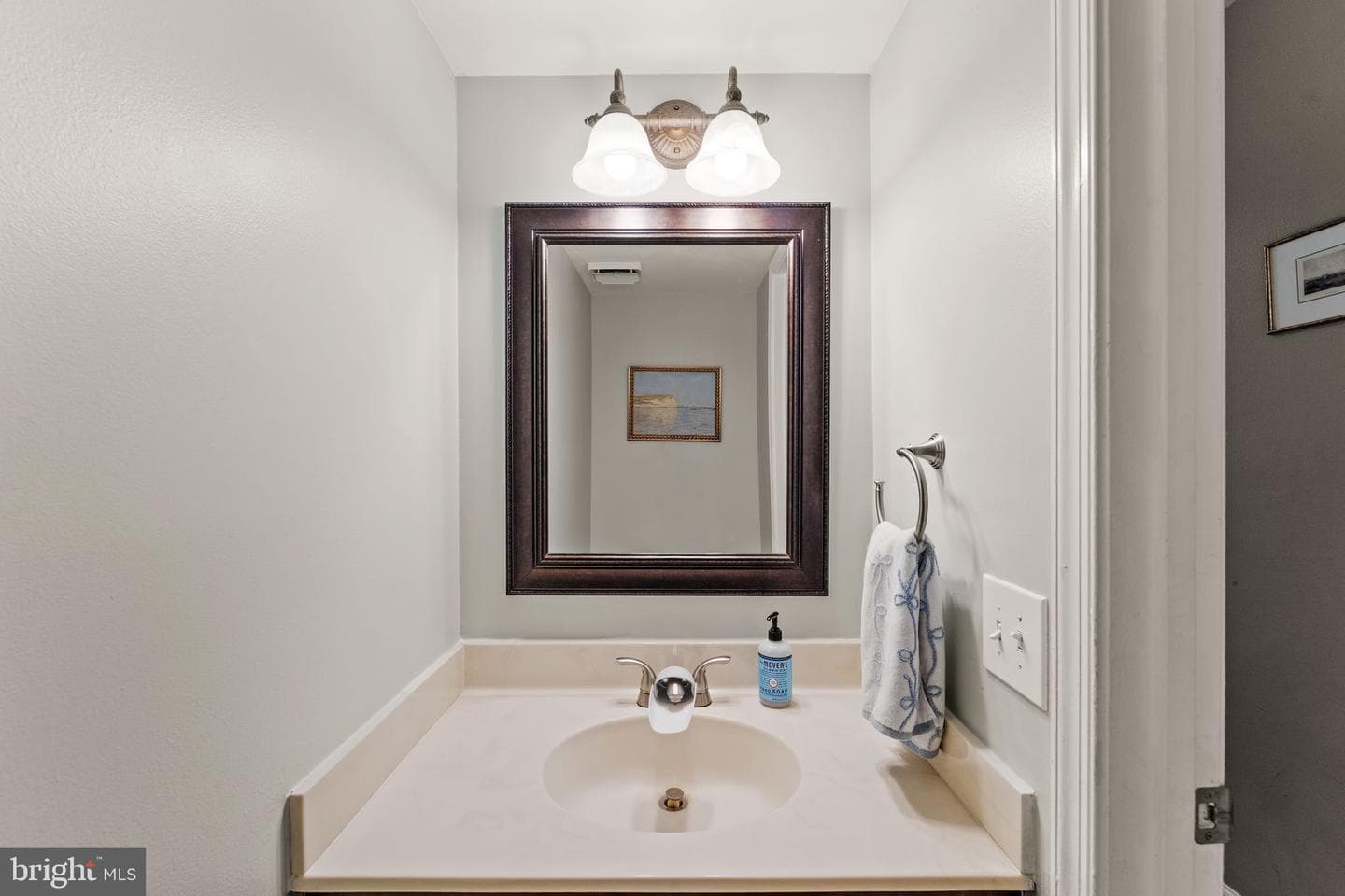 6111 Martins Landing Court photo 28