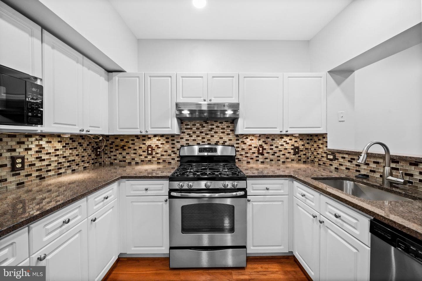 2111 Highcourt Lane #201 photo 10