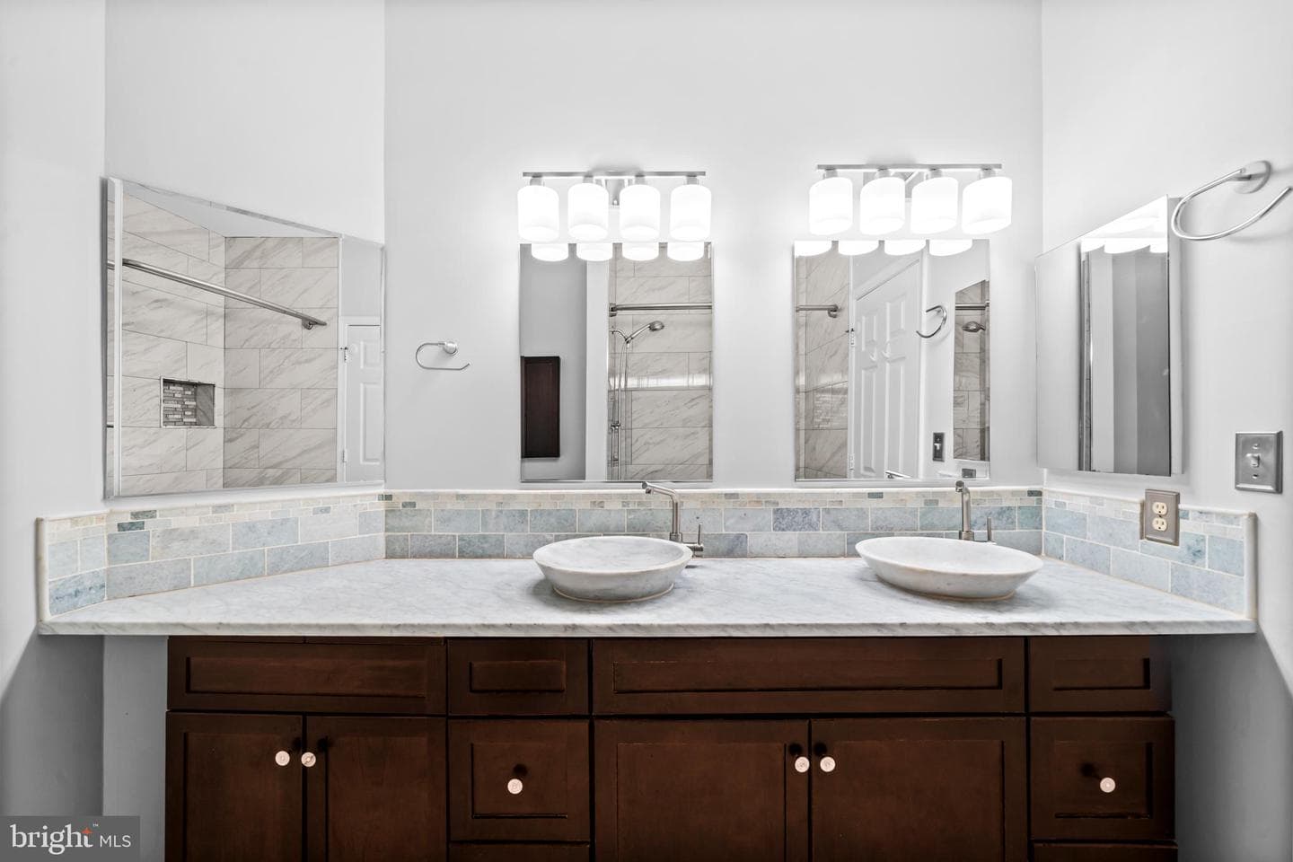 2111 Highcourt Lane #201 photo 21