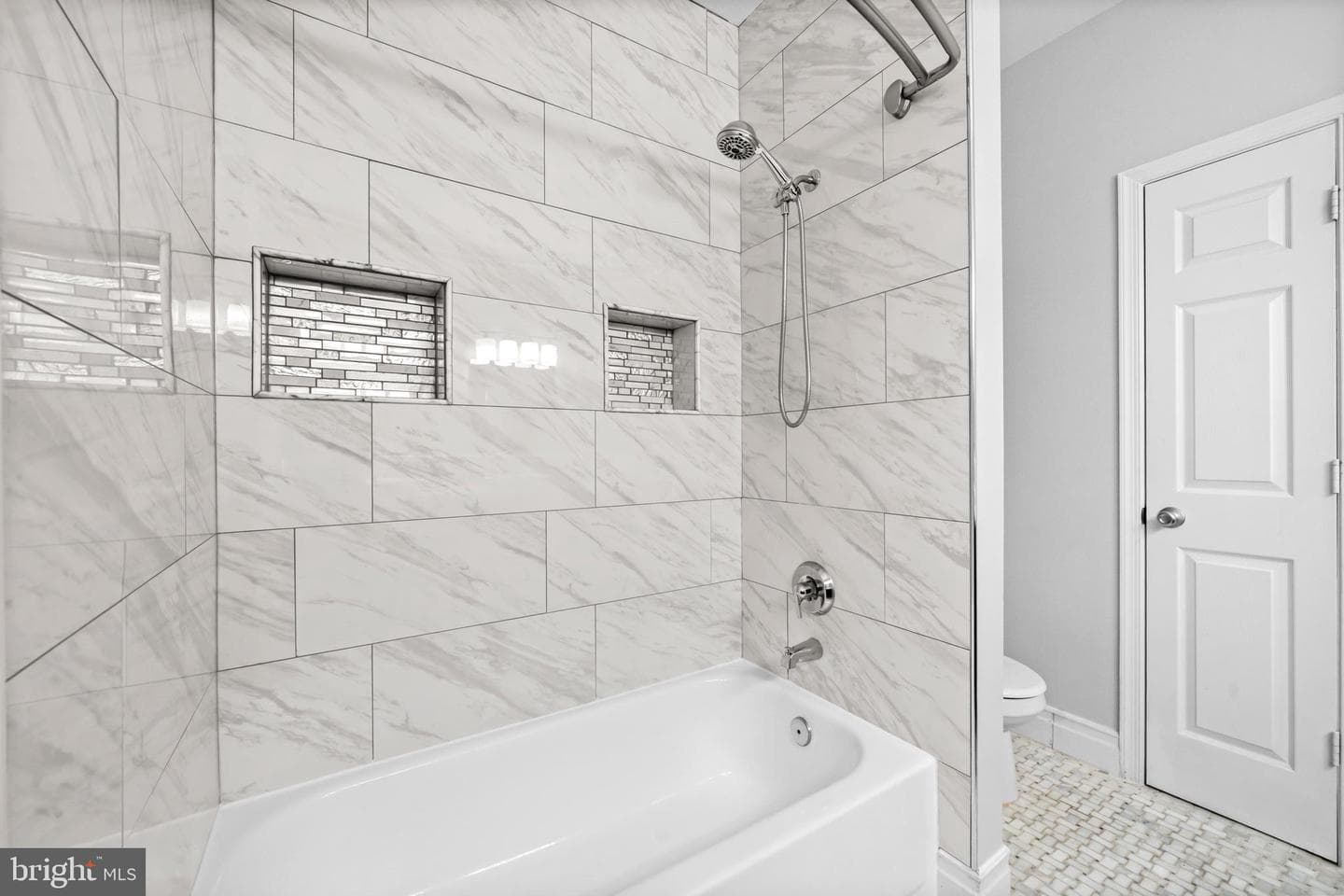2111 Highcourt Lane #201 photo 22