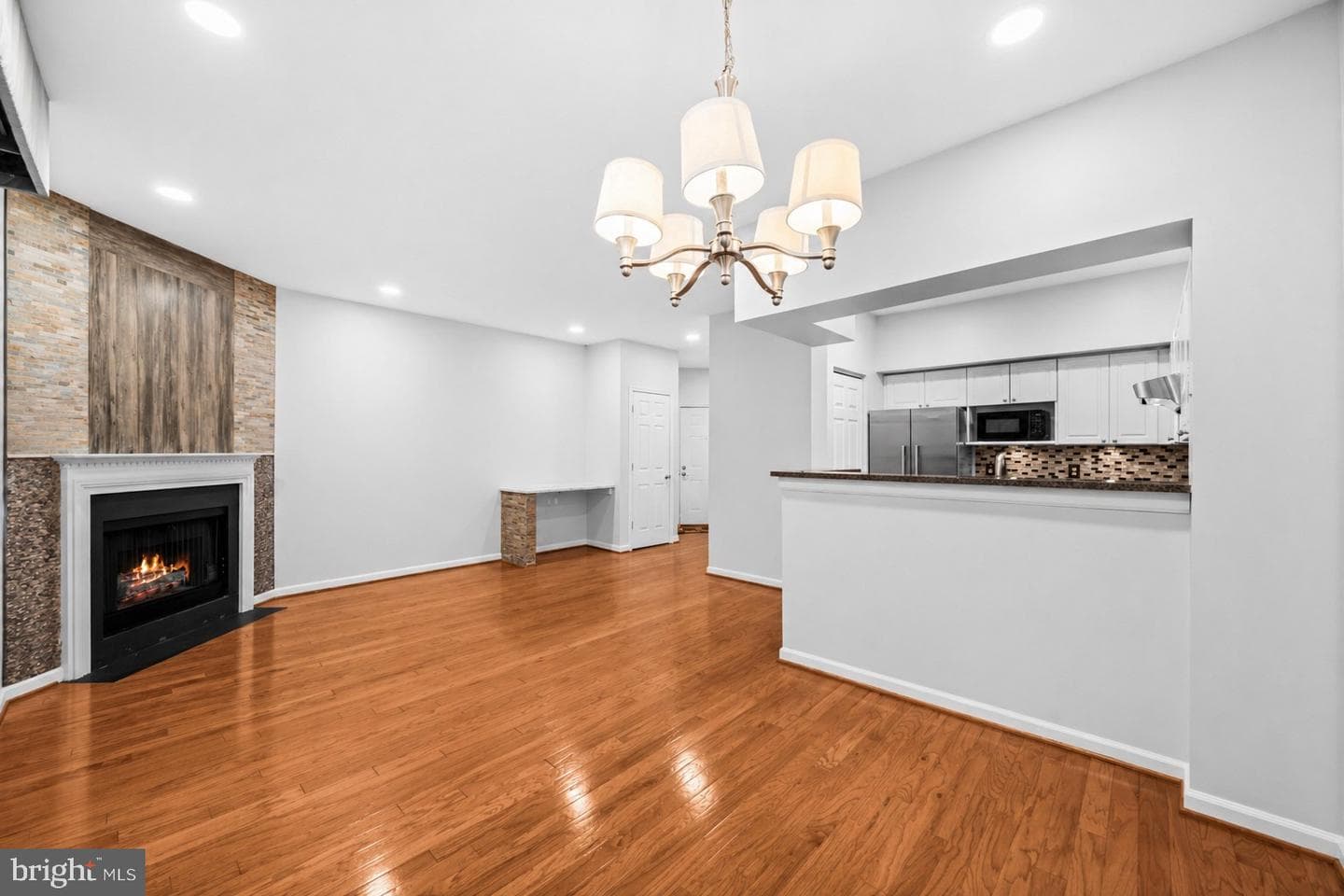 2111 Highcourt Lane #201 photo 7