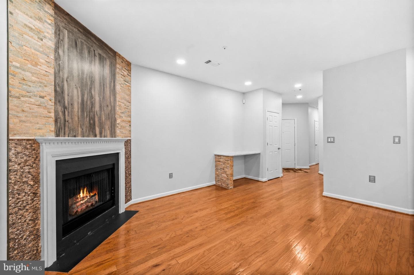 2111 Highcourt Lane #201 photo 8