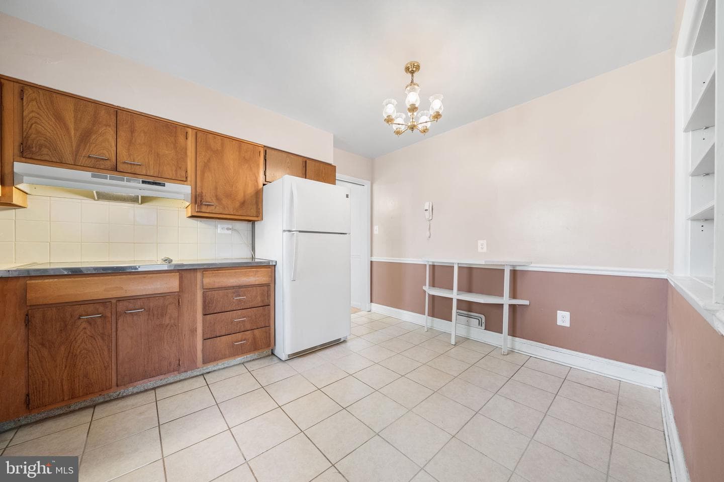 1806 Lansing Court photo 14