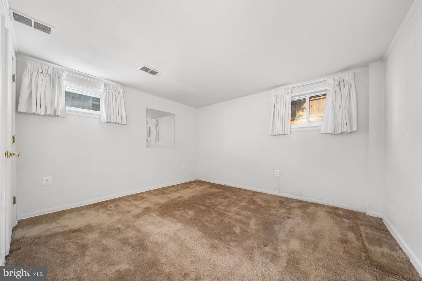1806 Lansing Court photo 47