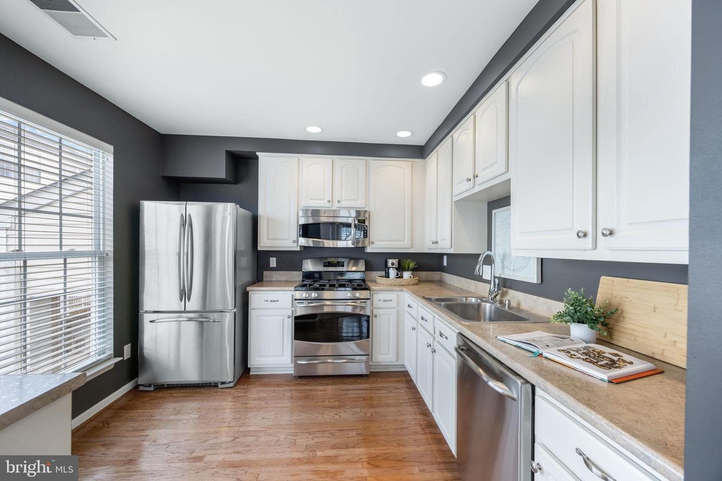 2495 Angeline Drive #303 photo 4