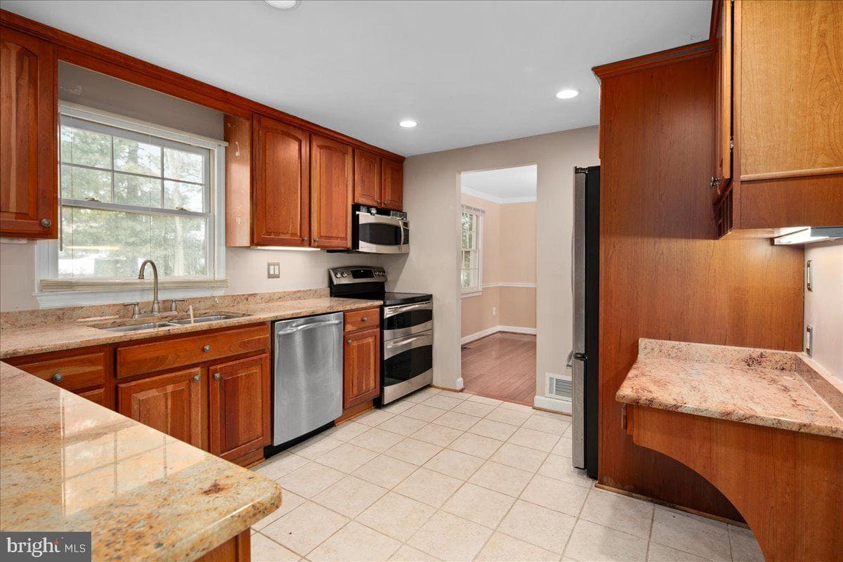 12814 Pinecrest Road photo 11