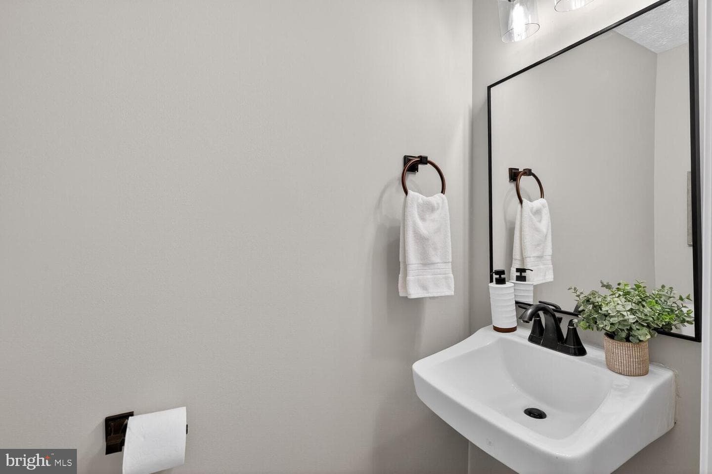 8462 Lazy Creek Court photo 23