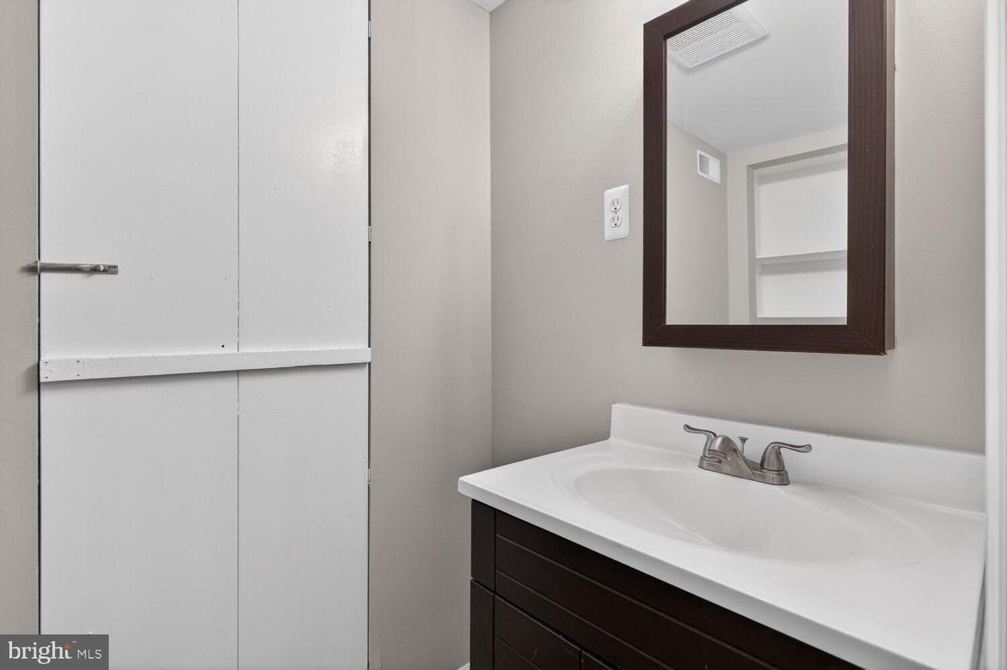 8462 Lazy Creek Court photo 24