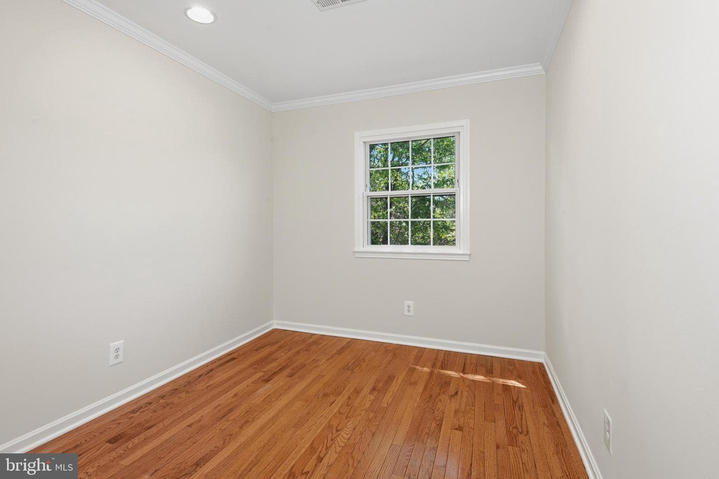 14843 Leicester Court photo 7