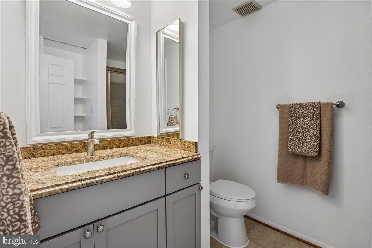 10921 Harpers Square Court photo 10