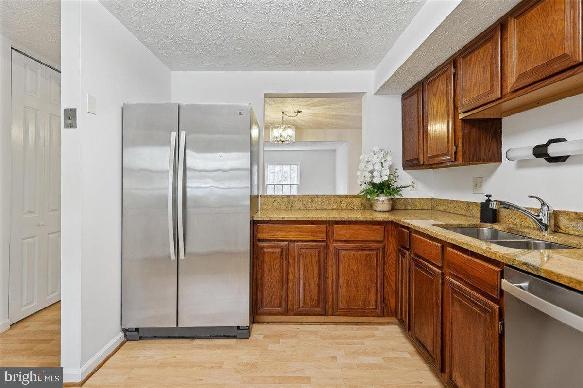 10921 Harpers Square Court photo 6