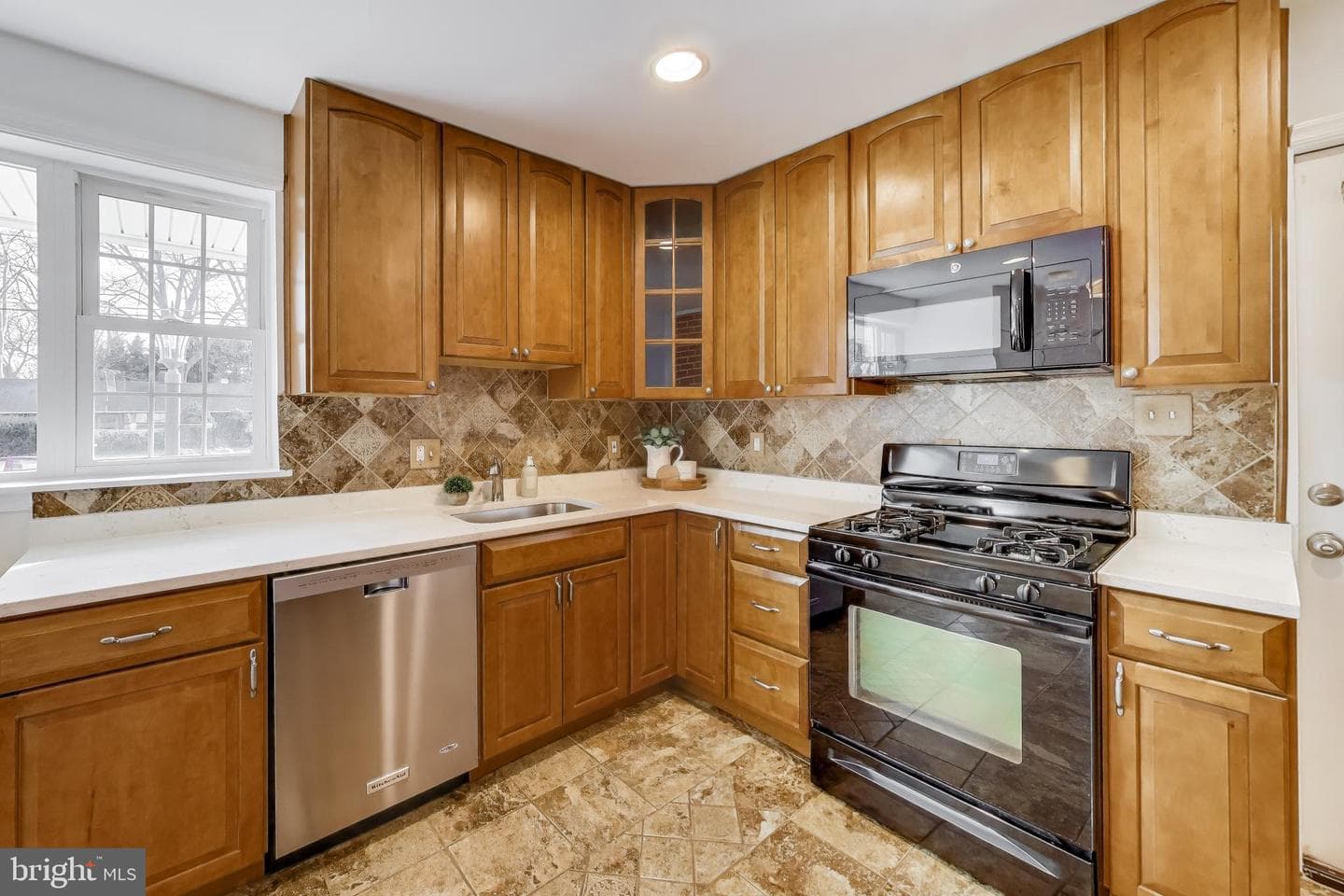 7402 Inzer Street photo 5