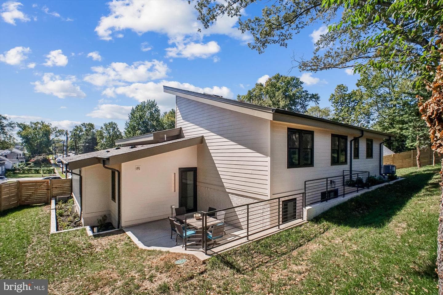 3126 Headrow Circle photo 77