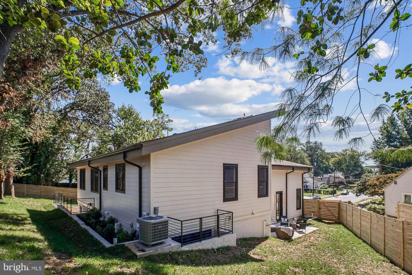 3126 Headrow Circle photo 82