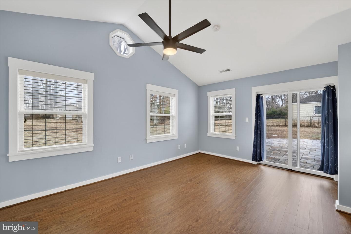 7716 Frances Drive photo 9