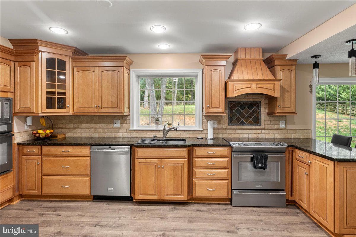 12183 Holly Knoll Circle photo 7