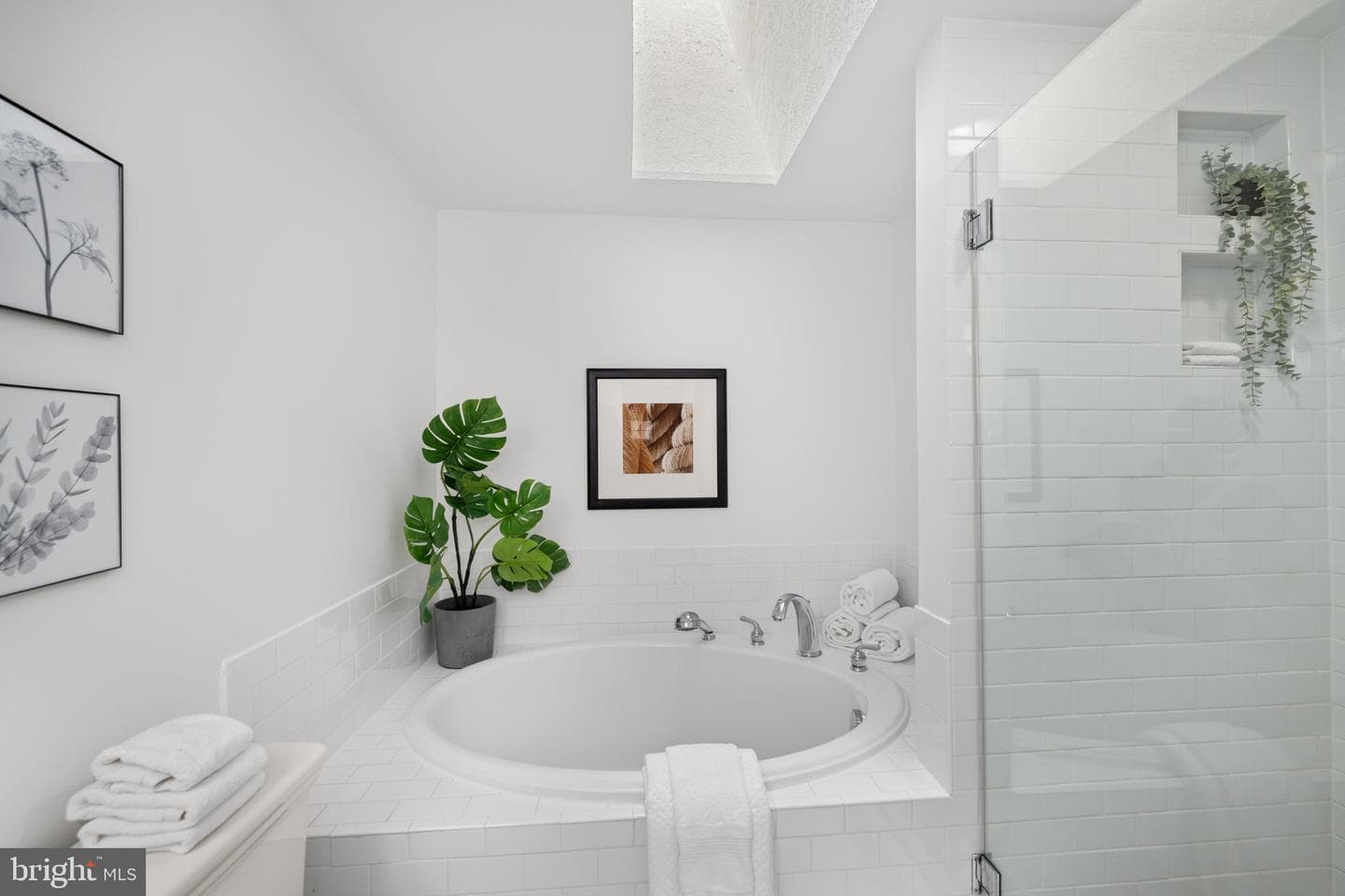 1509 Deer Point Way photo 23