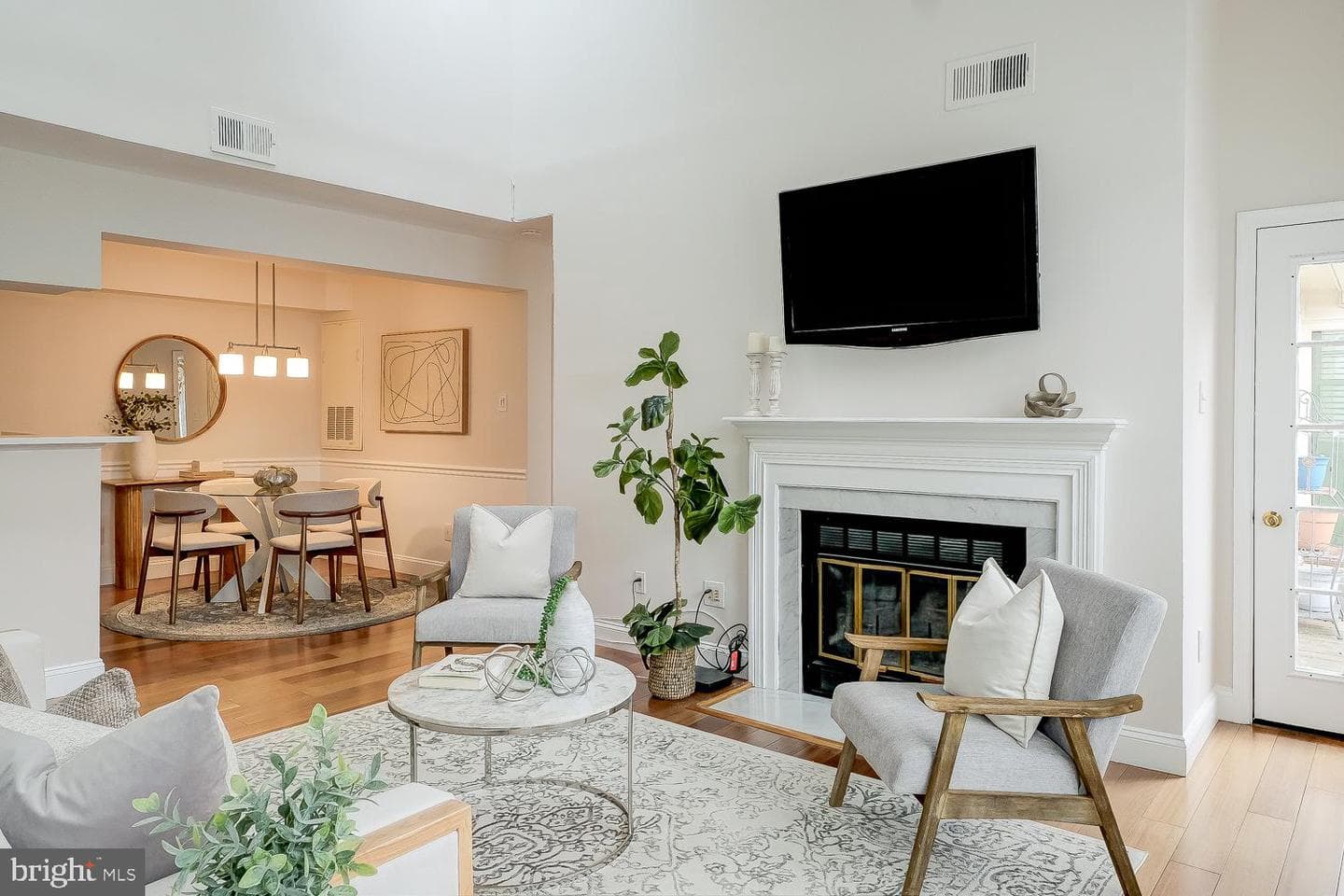 2224 Springwood Drive #j photo 2