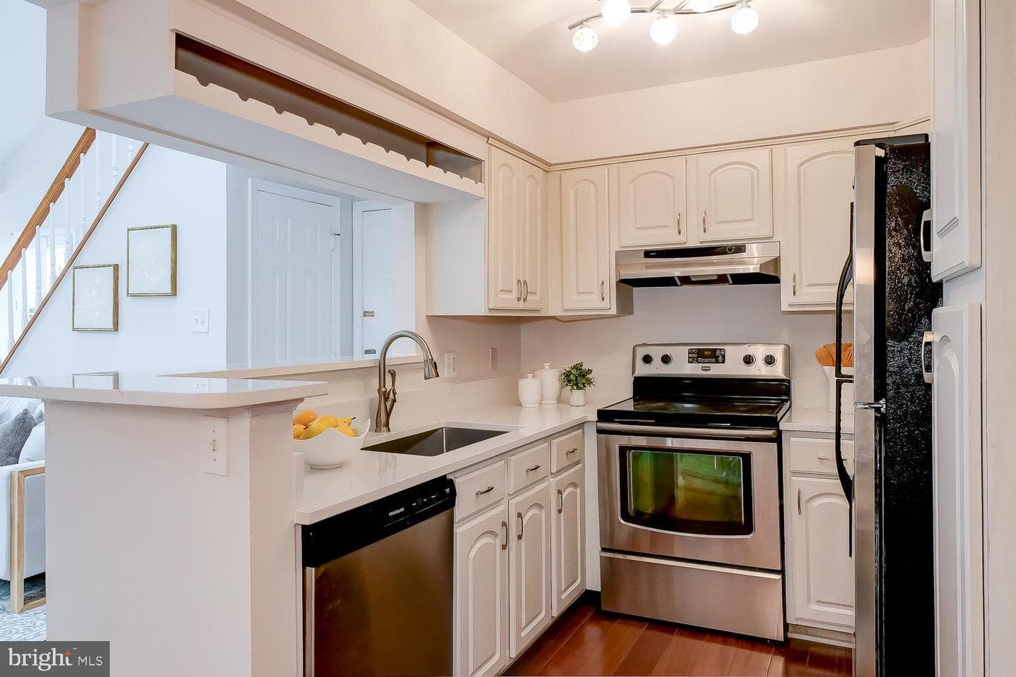 2224 Springwood Drive #j photo 5