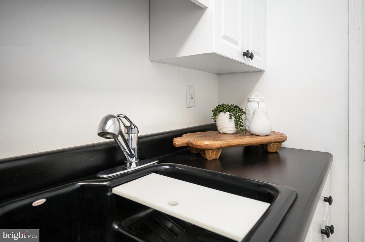 5902-B Queenston Street #505 photo 11